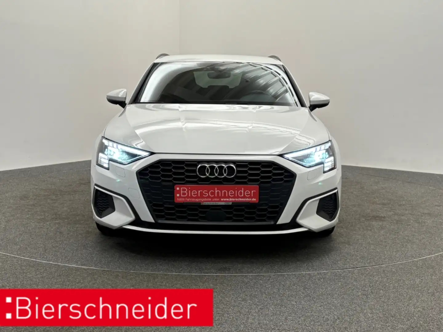 Audi A3 Sportback 40 TFSI e S tronic line MATRIX B&O AHK A Weiß - 2