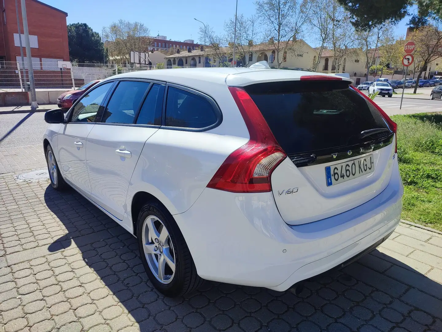 Volvo V60 D3 Kinetic 2.0d 150 CV - 2