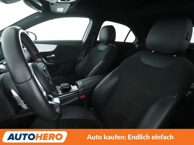 Mercedes-Benz 250 view 10