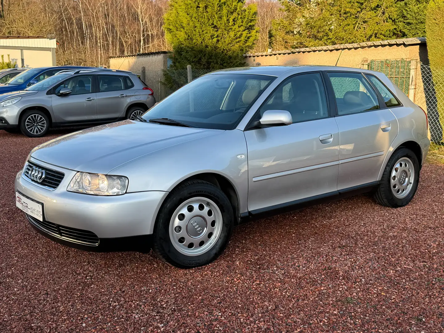 Audi A3 1.6 102 cv Ambition "1ière Main" Gris - 1