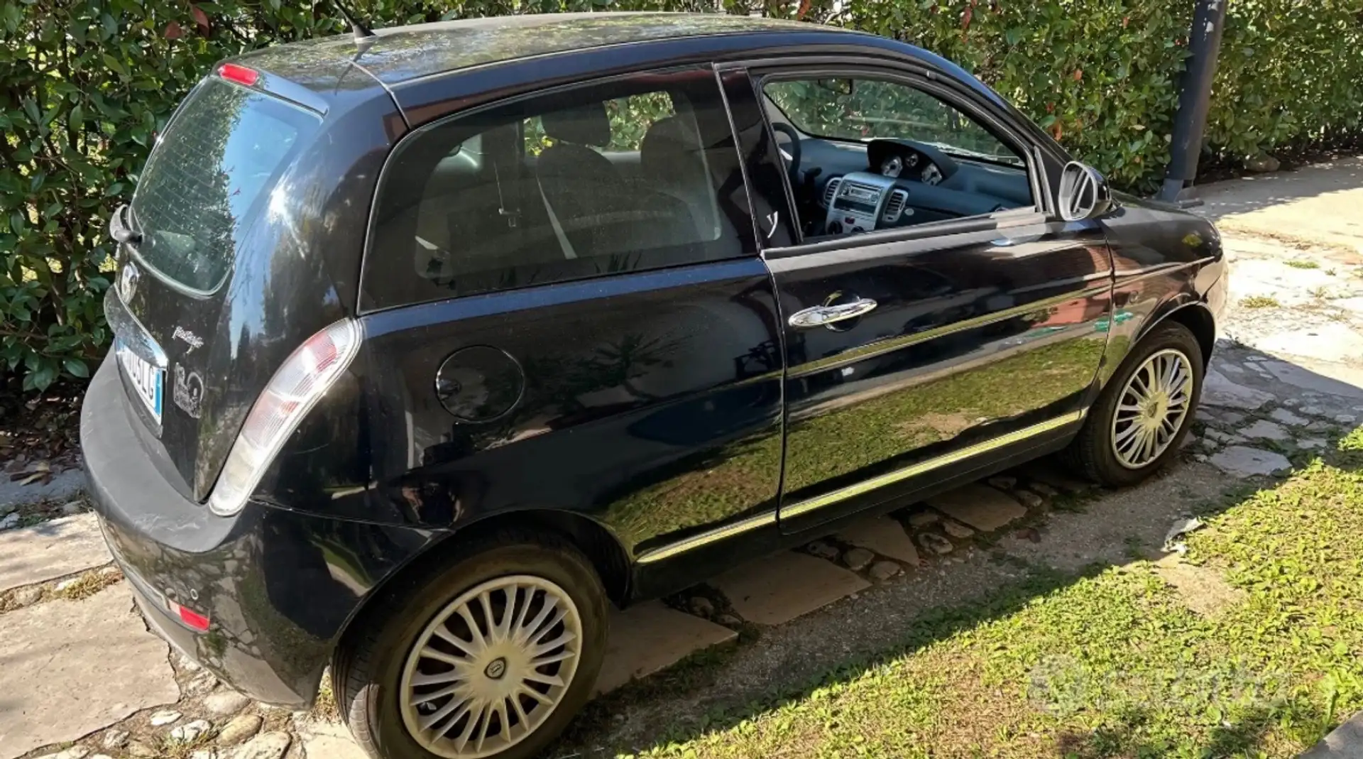 Lancia Y 1.3 multijet diesel 75cv (55kw) Černá - 1
