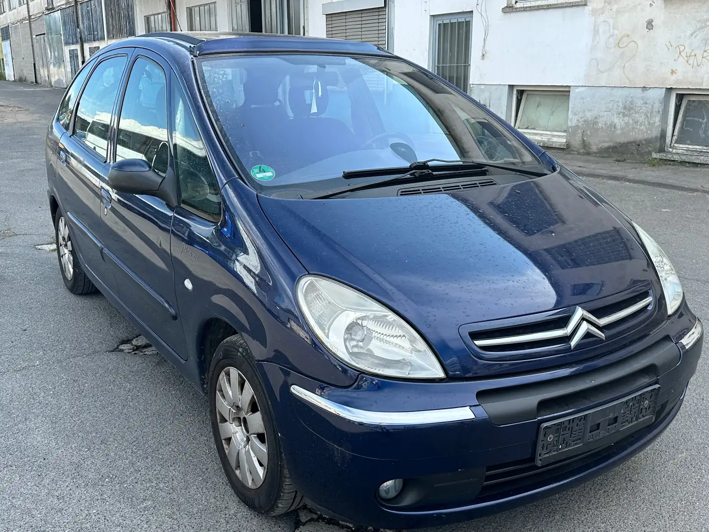 Citroen Xsara Picasso 1.8i Exclusive Blau - 2
