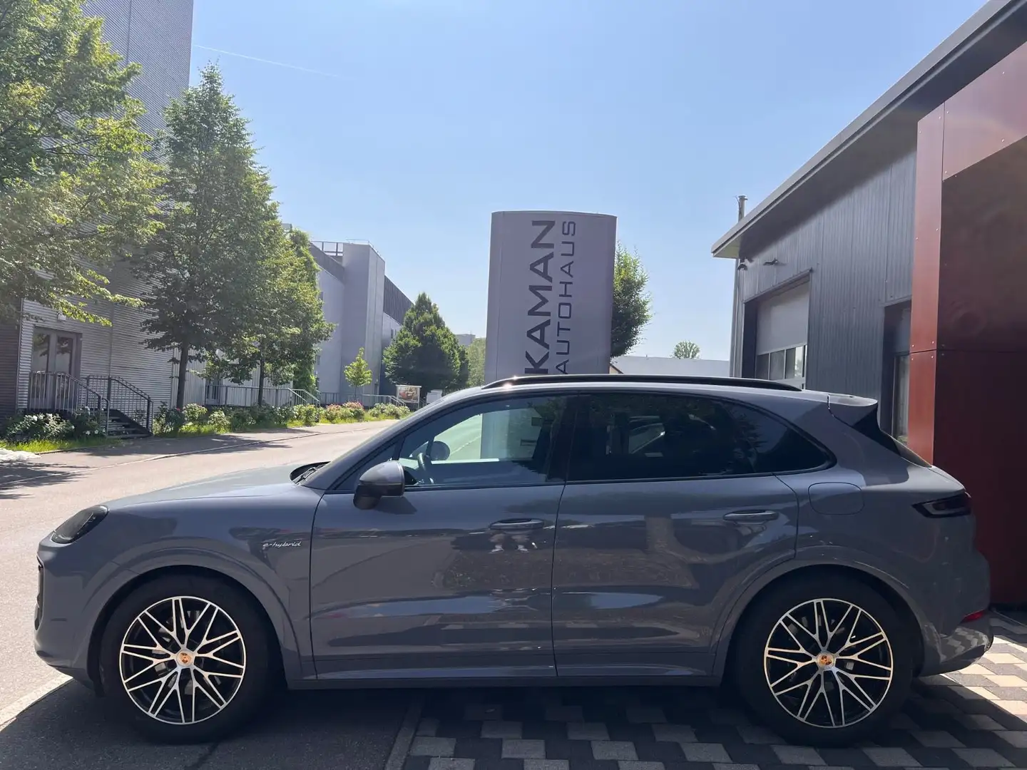 Porsche Cayenne E-Hyb #SPORT DESIGN! INNO! 360KAM! AHK! Grau - 1