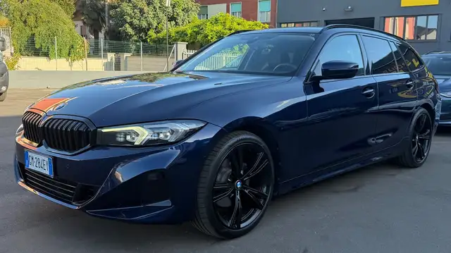 BMW 3 Series view 3
