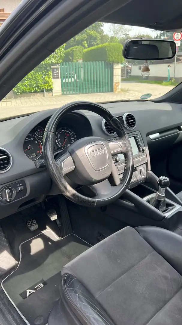 Audi A3 Sportback 1.8 TFSI Ambition Schwarz - 2