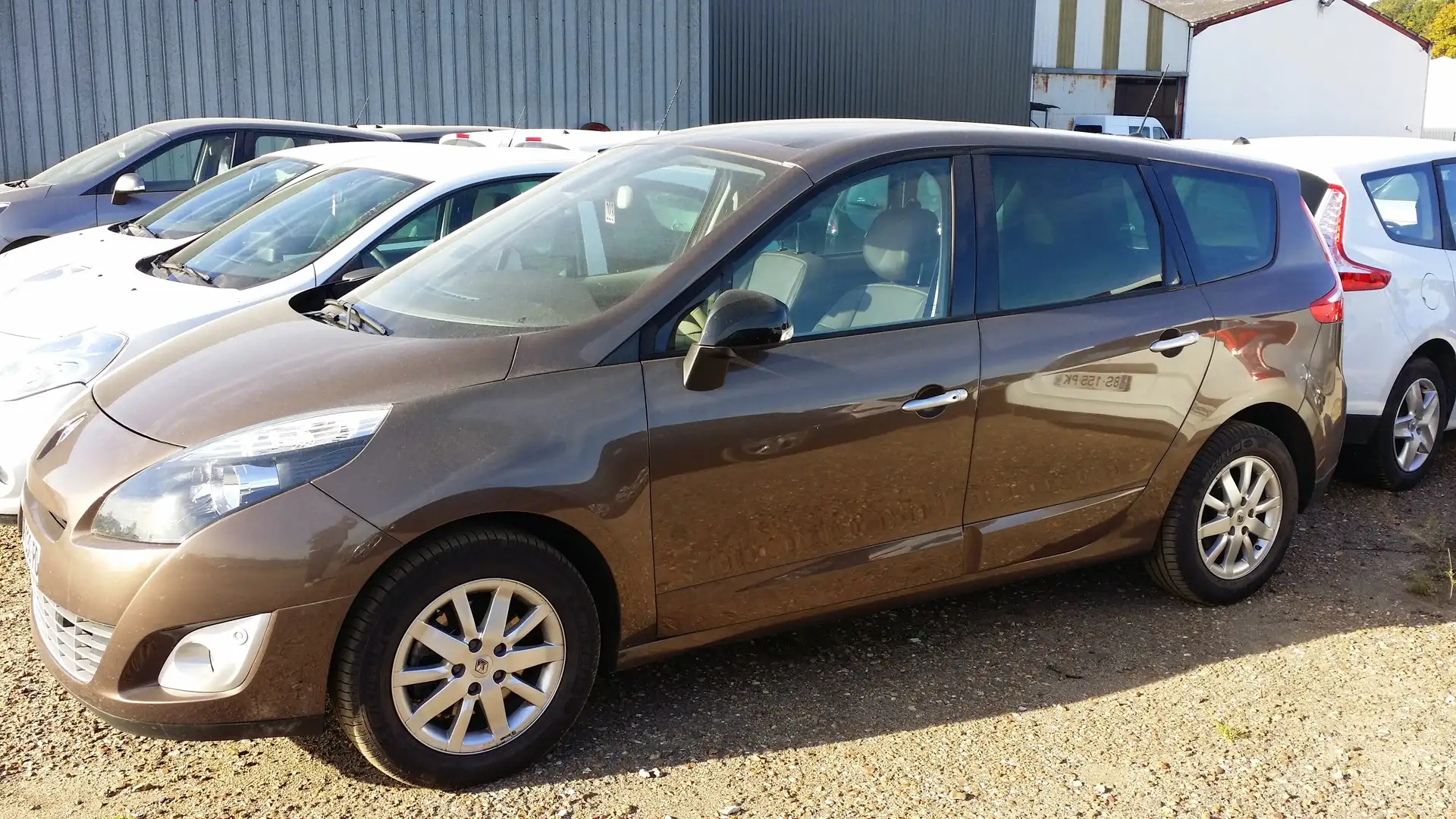 Renault Grand Scenic Grand Scénic III dCi 130 FAP eco2 Jade 5 pl Brun - 2