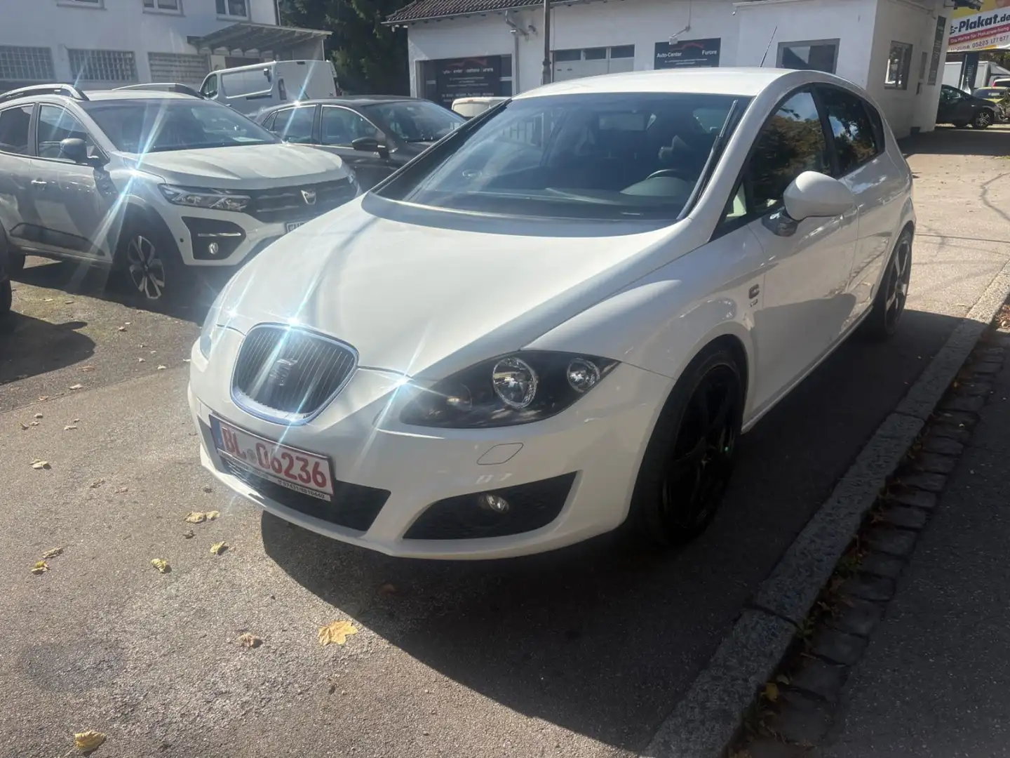 SEAT Leon 1.4 TSI Style Copa Euro 5 18 Zoll Alu Weiß - 1
