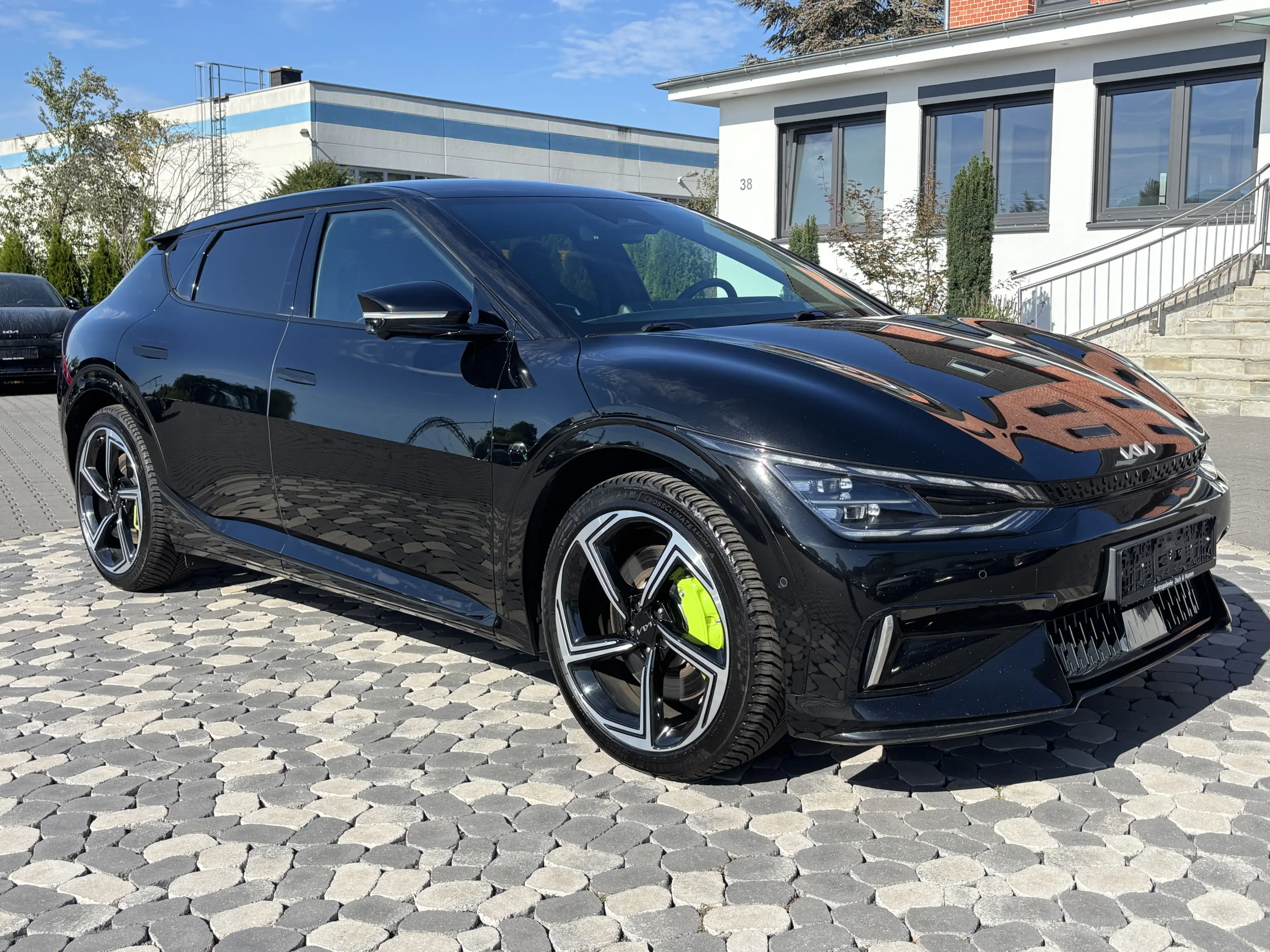 Kia EV6 GT 4WD LED HUD MERIDIAN WÄMPU 360° AHK 77,4K — photo 2