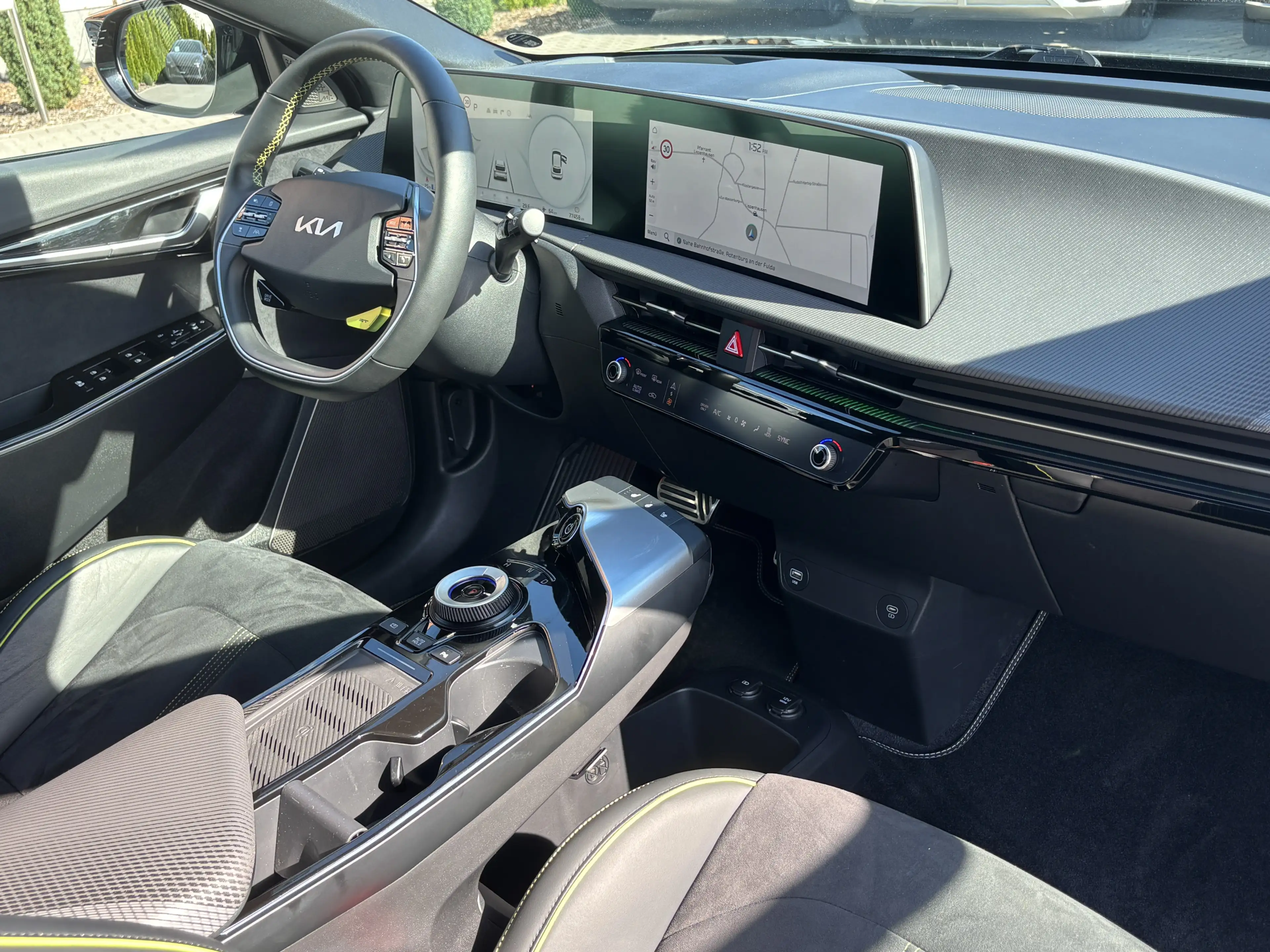 Kia EV6 GT 4WD LED HUD MERIDIAN WÄMPU 360° AHK 77,4K — photo 9