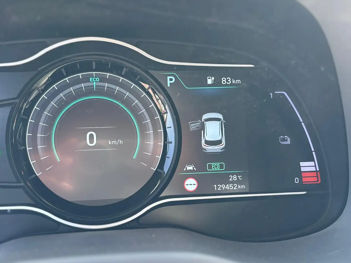 Hyundai KONA EV Premium 64 kWh | Leder | Stoelventilatie Gris - 2