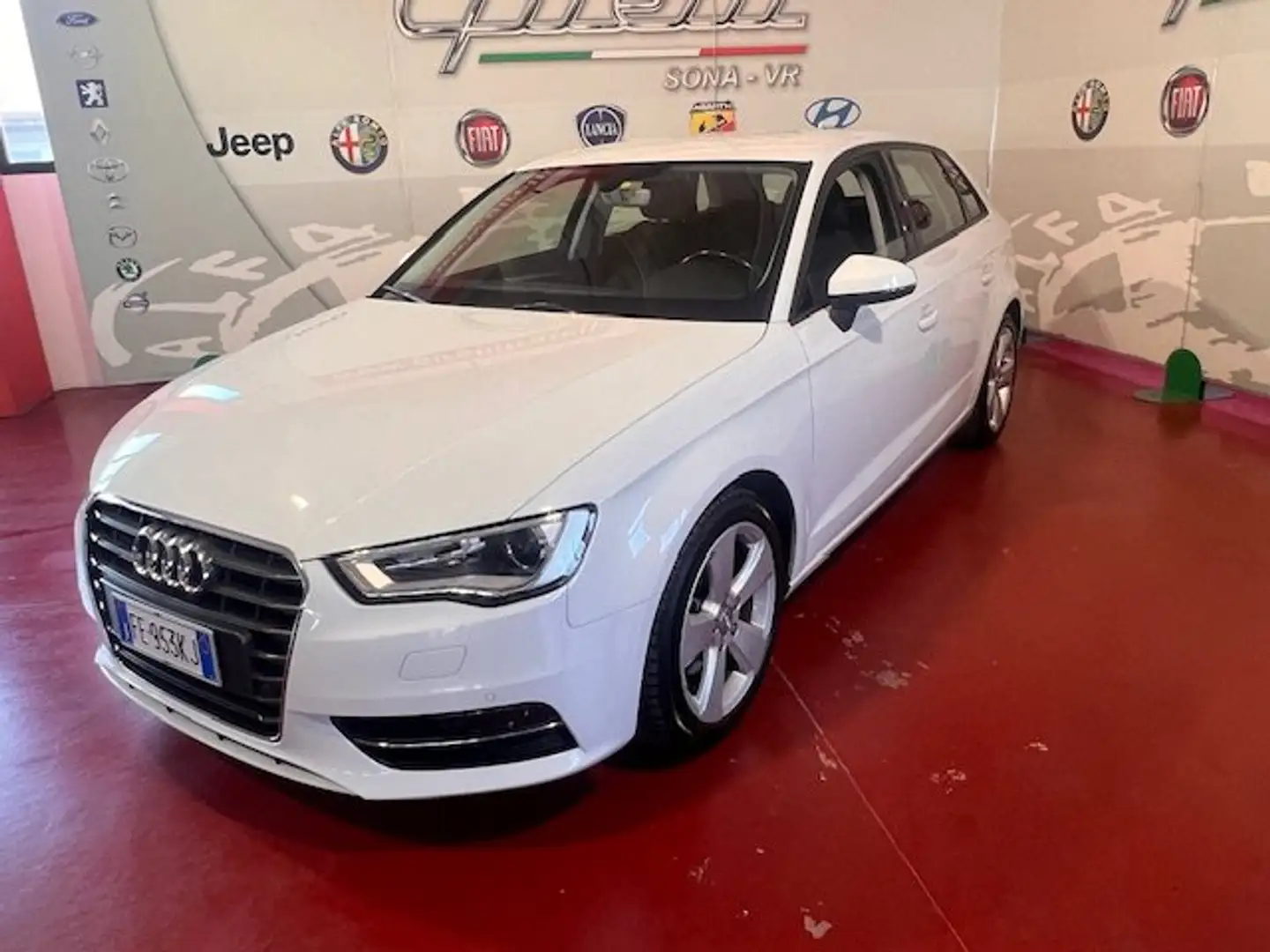 Audi A3 SPB 1.6 TDI S tronic Blanc - 2