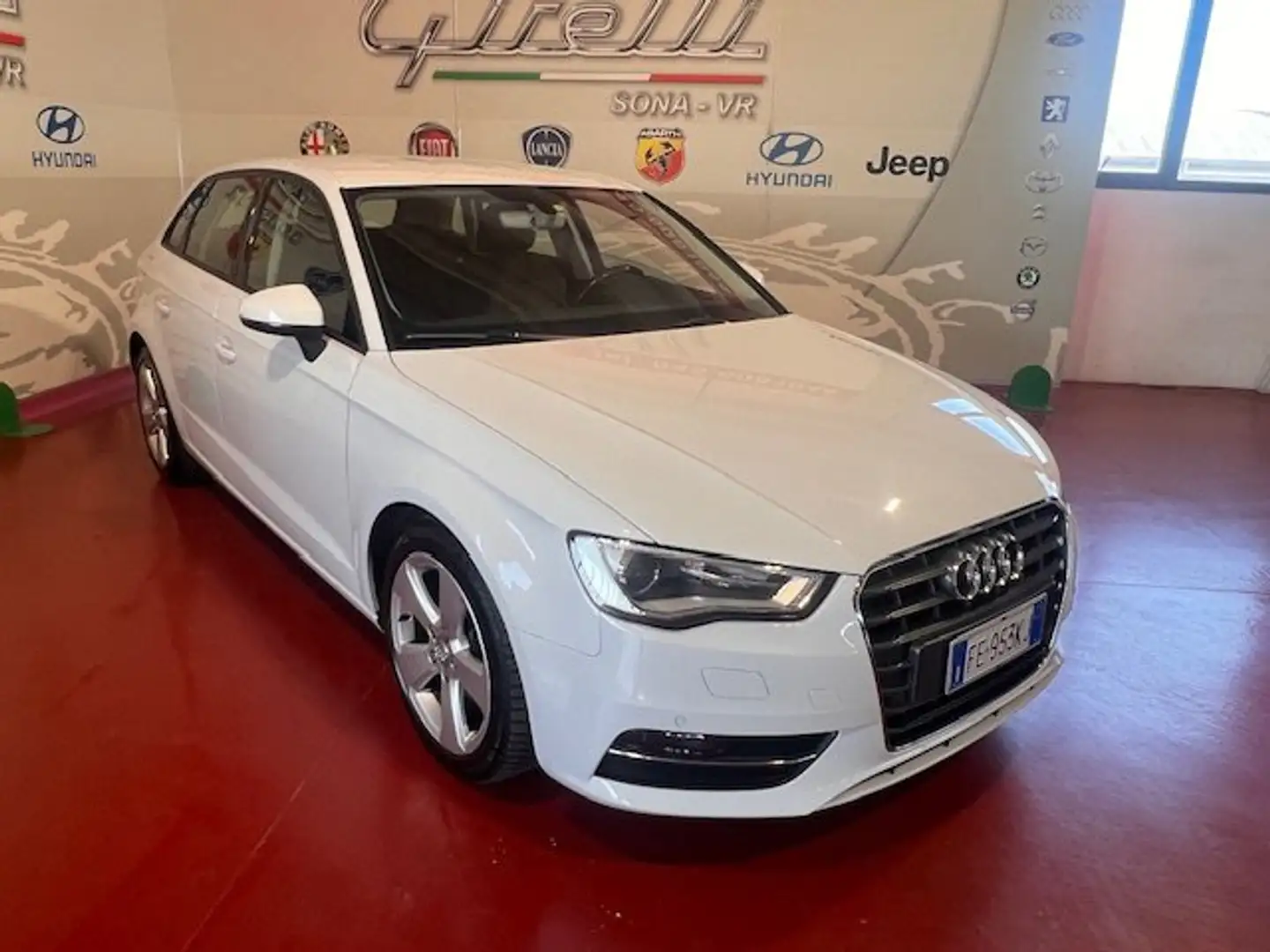 Audi A3 SPB 1.6 TDI S tronic Blanc - 1