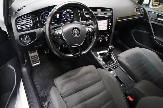 Volkswagen Golf view 27