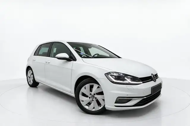 Volkswagen Golf view 3
