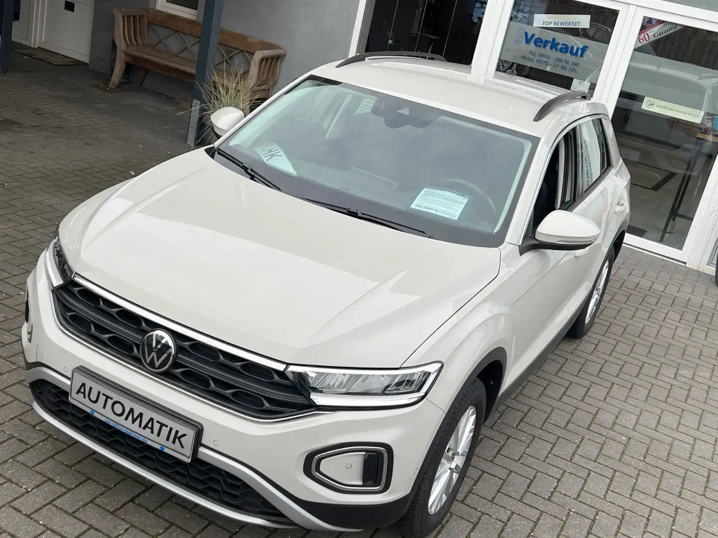 Volkswagen T-Roc Life 1.5TSi 150 DSG Automatik 35tkm*AHK* Grau - 2