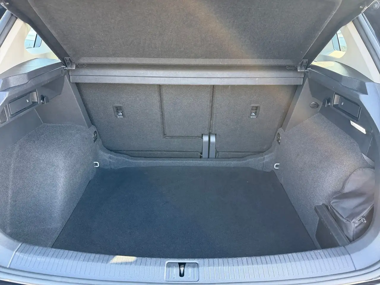 Volkswagen Tiguan 1.5 TSI LIFE +LED +ACC +NAVI +SHZ +17" +APP-CONN 15