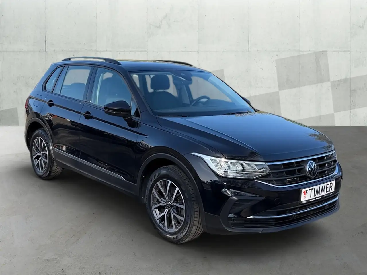 Volkswagen Tiguan 1.5 TSI LIFE +LED +ACC +NAVI +SHZ +17" +APP-CONN 3