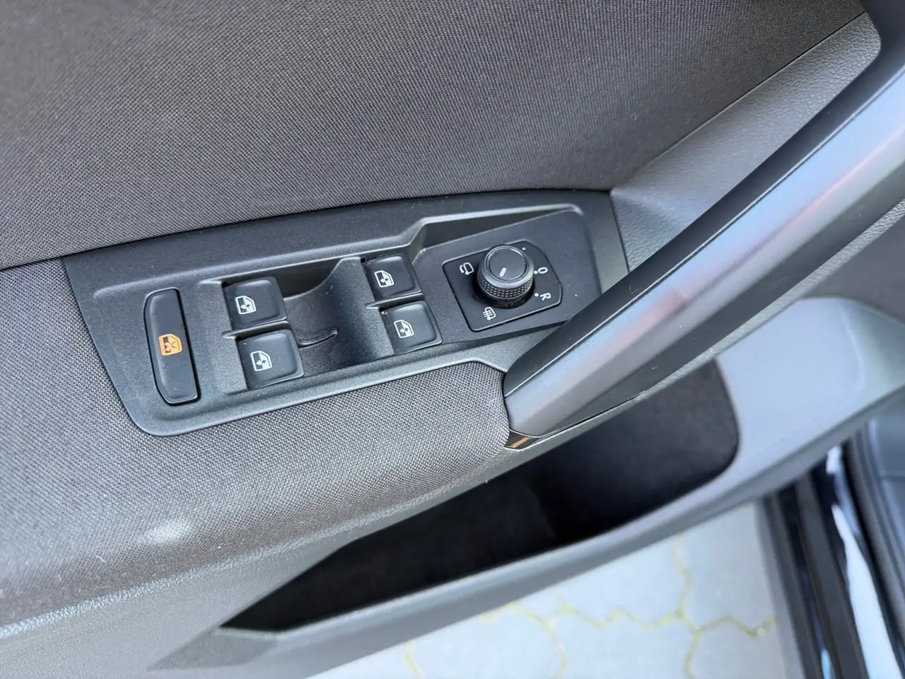 Volkswagen Tiguan 1.5 TSI LIFE +LED +ACC +NAVI +SHZ +17" +APP-CONN 17