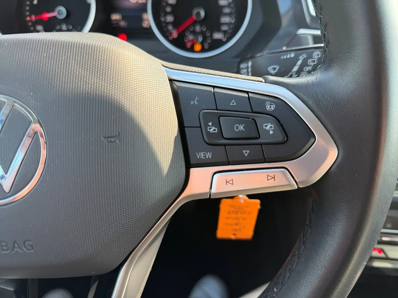 Volkswagen Tiguan 1.5 TSI LIFE +LED +ACC +NAVI +SHZ +17" +APP-CONN 19