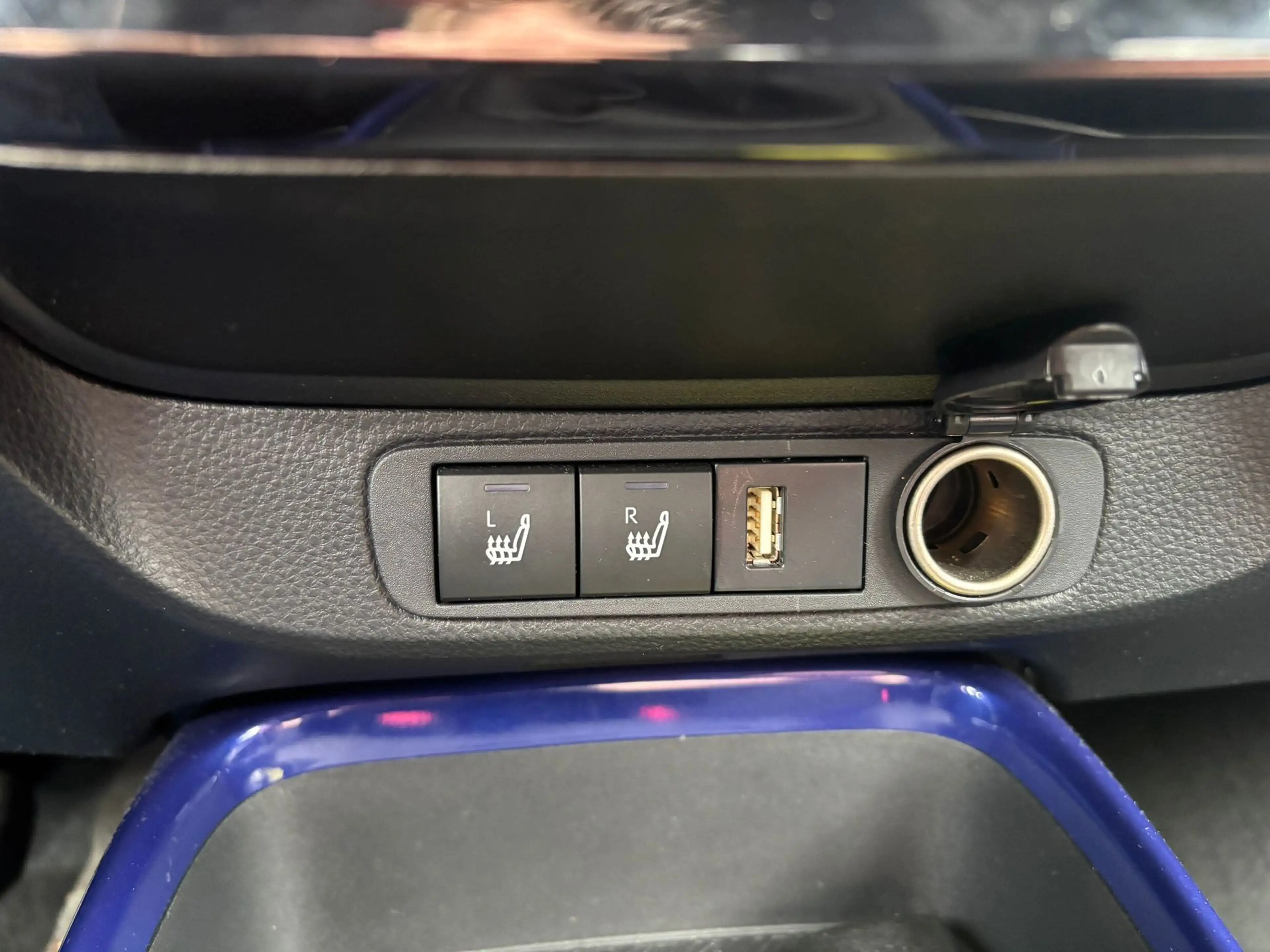 Toyota Aygo X 1.0 VVT-i MT first |Stoelverwarming|Keyless entry — photo 15