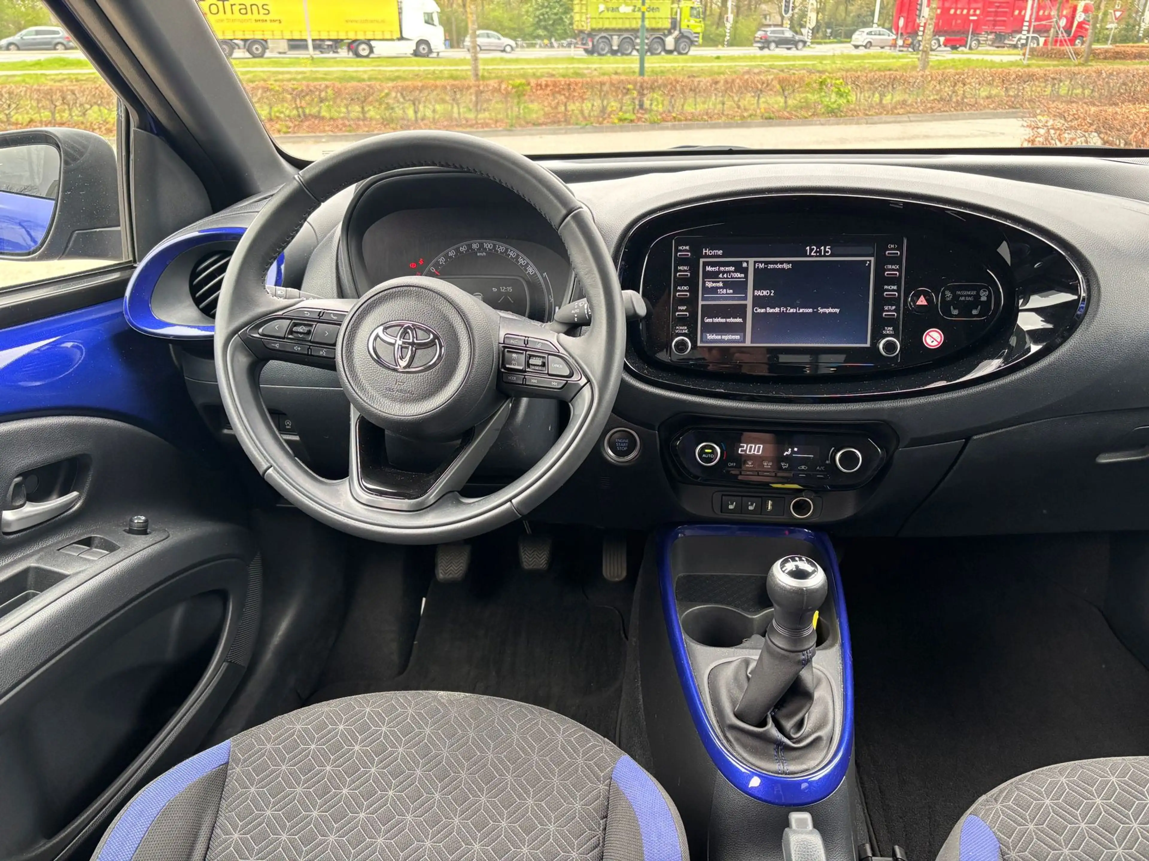 Toyota Aygo X 1.0 VVT-i MT first |Stoelverwarming|Keyless entry — photo 11