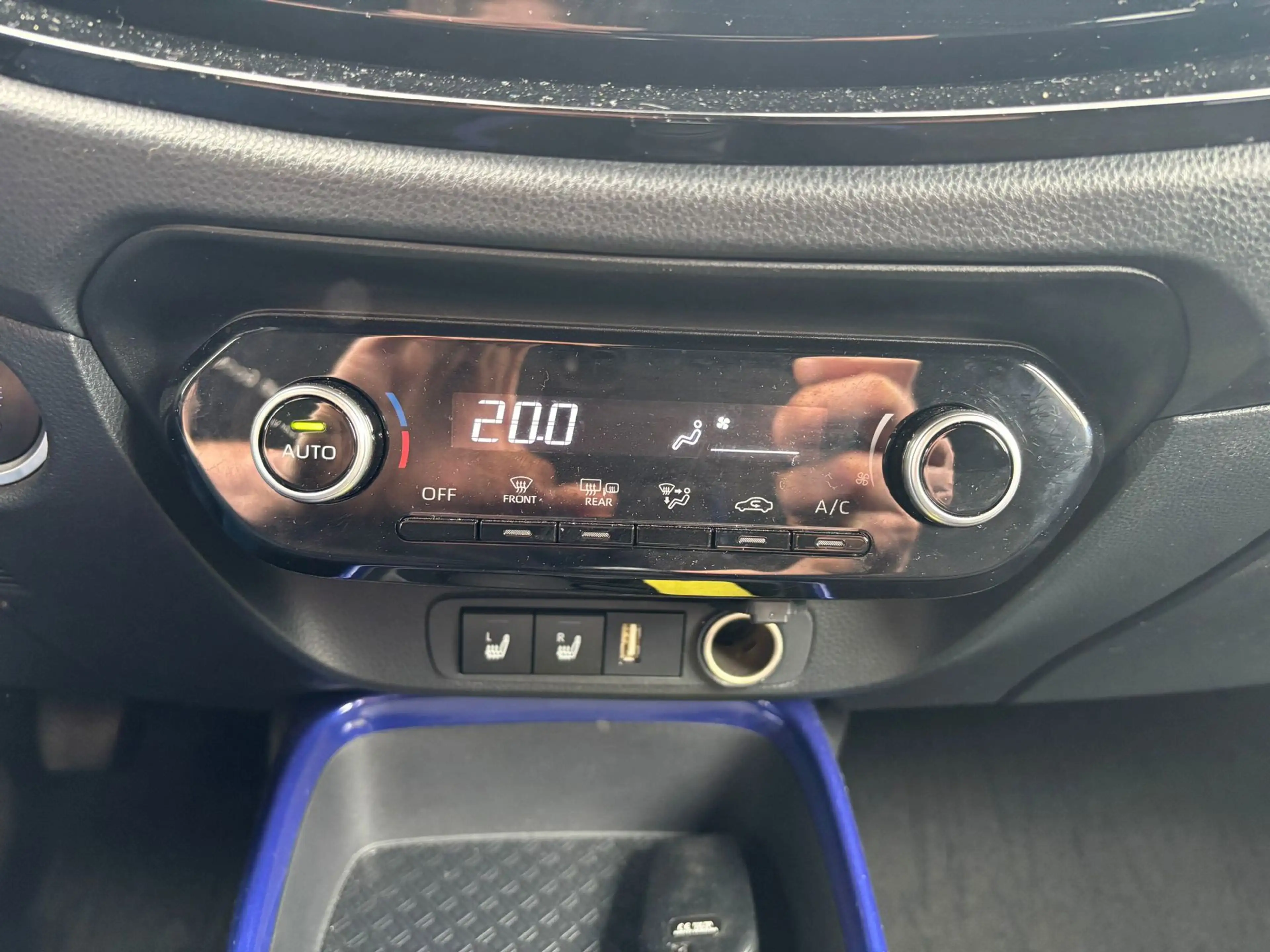 Toyota Aygo X 1.0 VVT-i MT first |Stoelverwarming|Keyless entry — photo 12