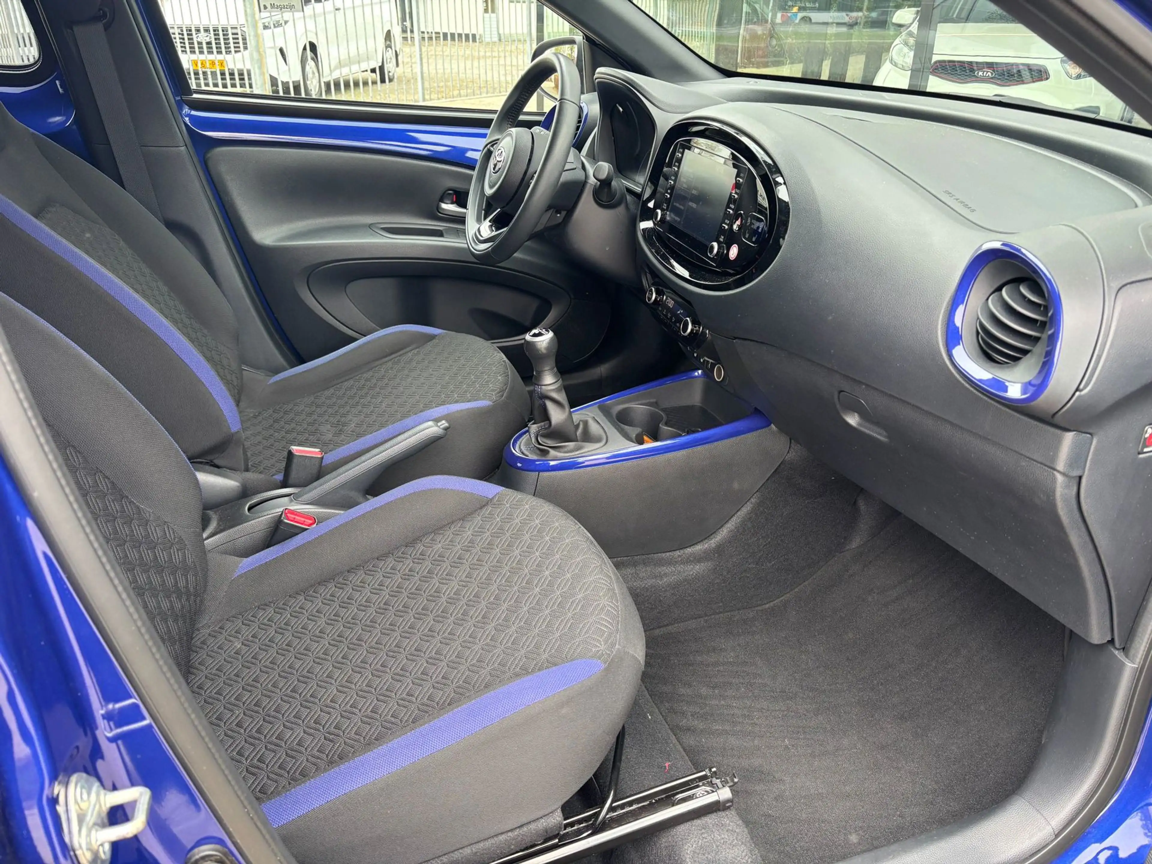 Toyota Aygo X 1.0 VVT-i MT first |Stoelverwarming|Keyless entry — photo 8