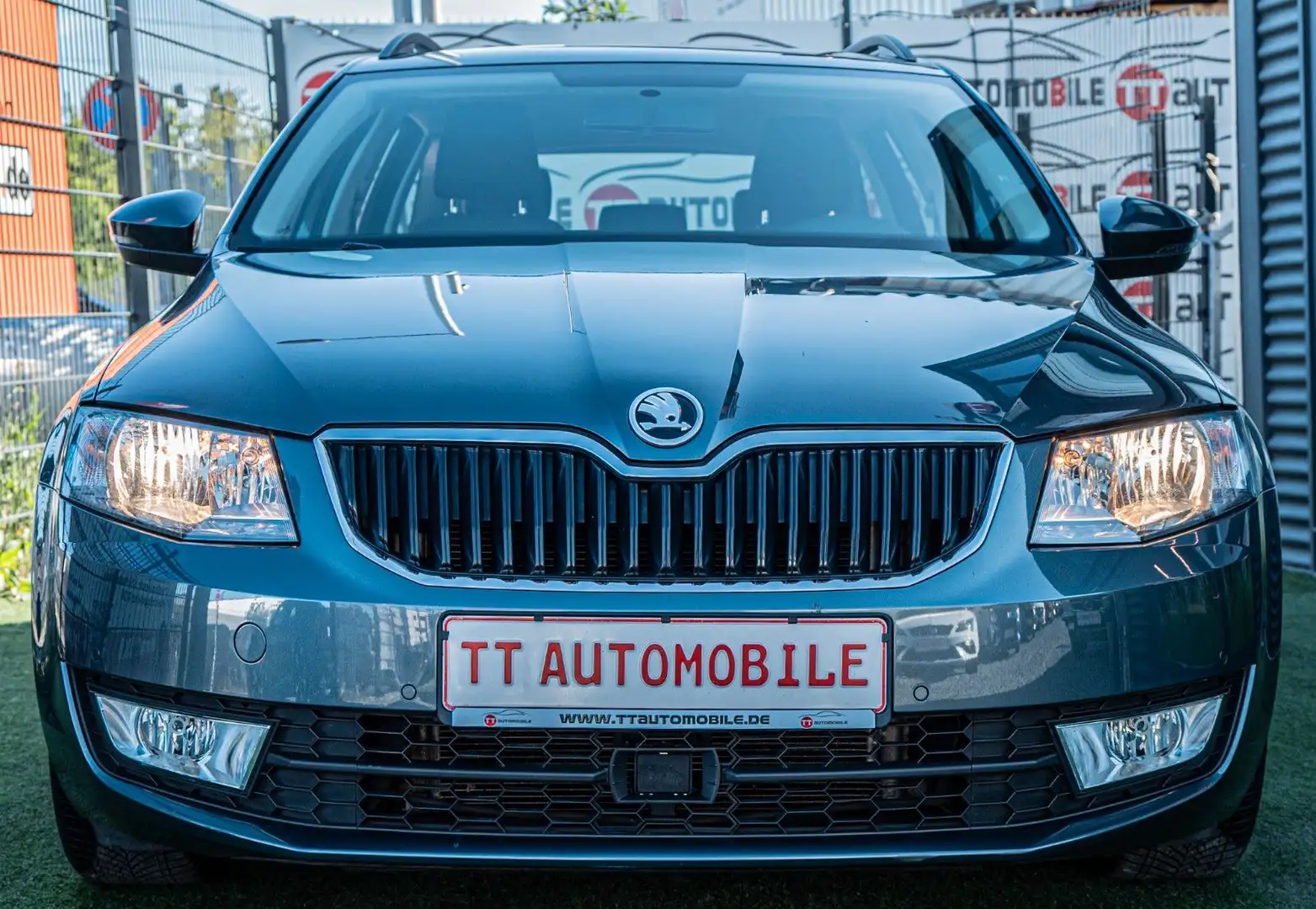 Skoda Octavia Combi Ambition 1.0 TSI |AUTOMATIK Grau - 2