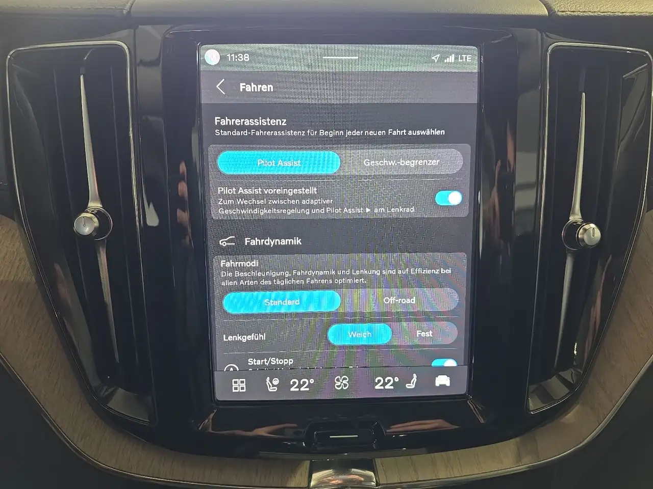 Volvo XC60 B5 Inscription ACC Sitzbelüftung 360° Pano, миниатюра 27