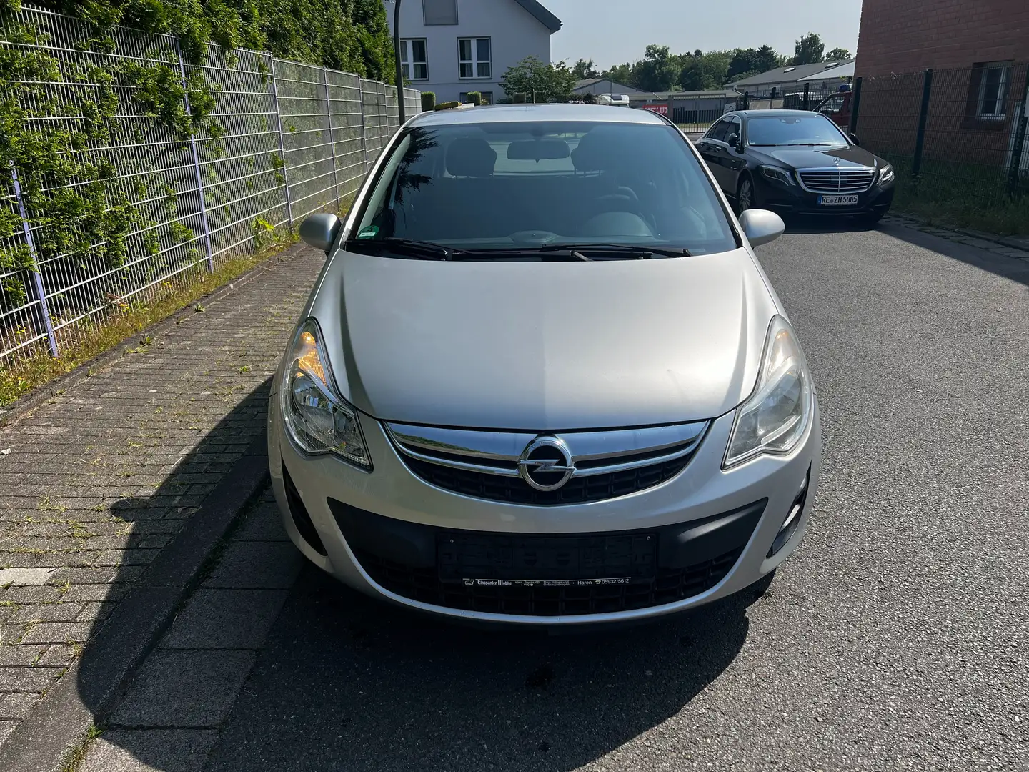 Opel Corsa 1.2 16V  Satellite 1.2 TEMPO/KLIMA/SERVO/FUNK/MFL Zilver - 2