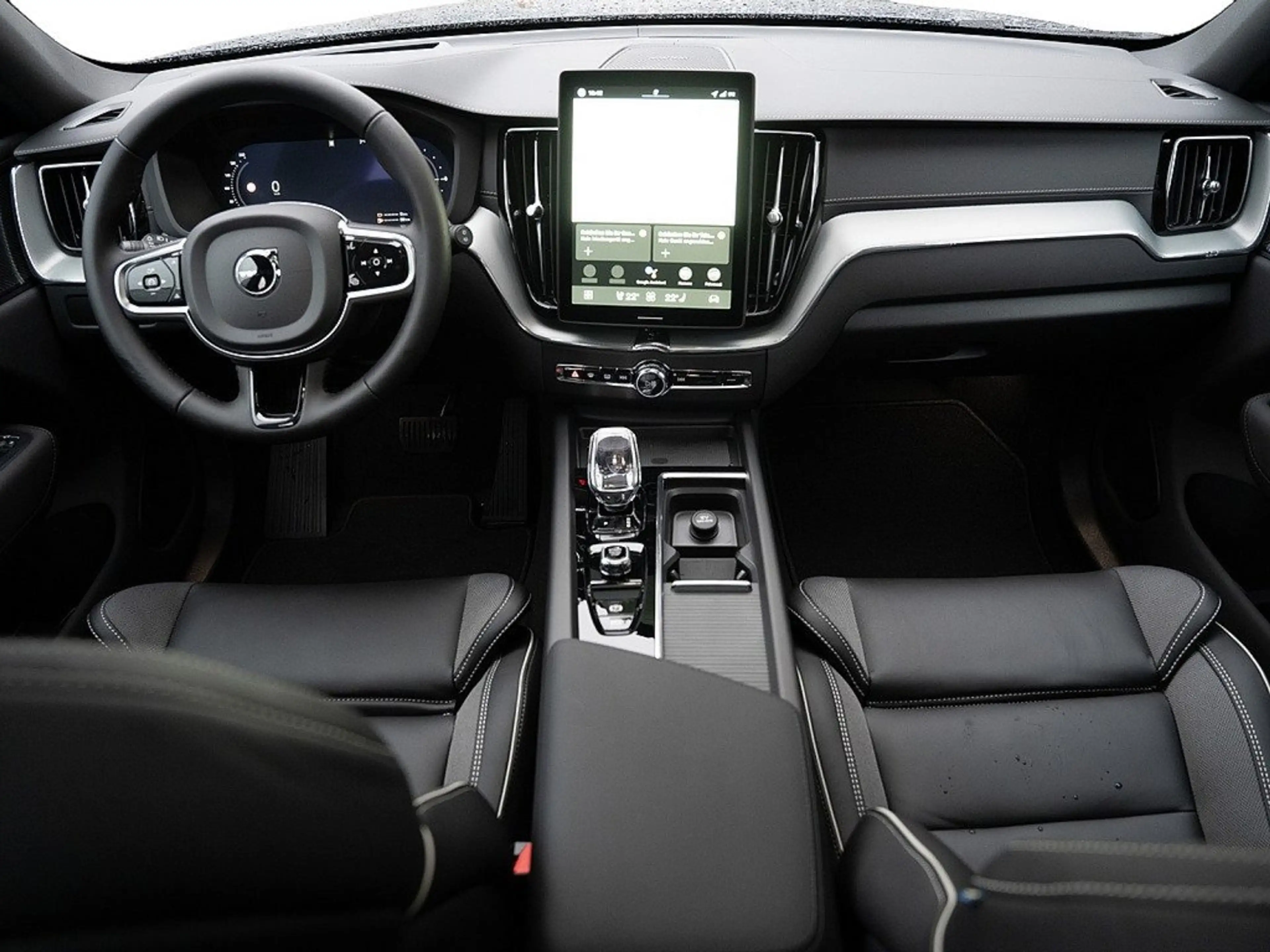 Volvo XC60 T8 Ultra Black Edition Recharge AWD HUD — photo 10