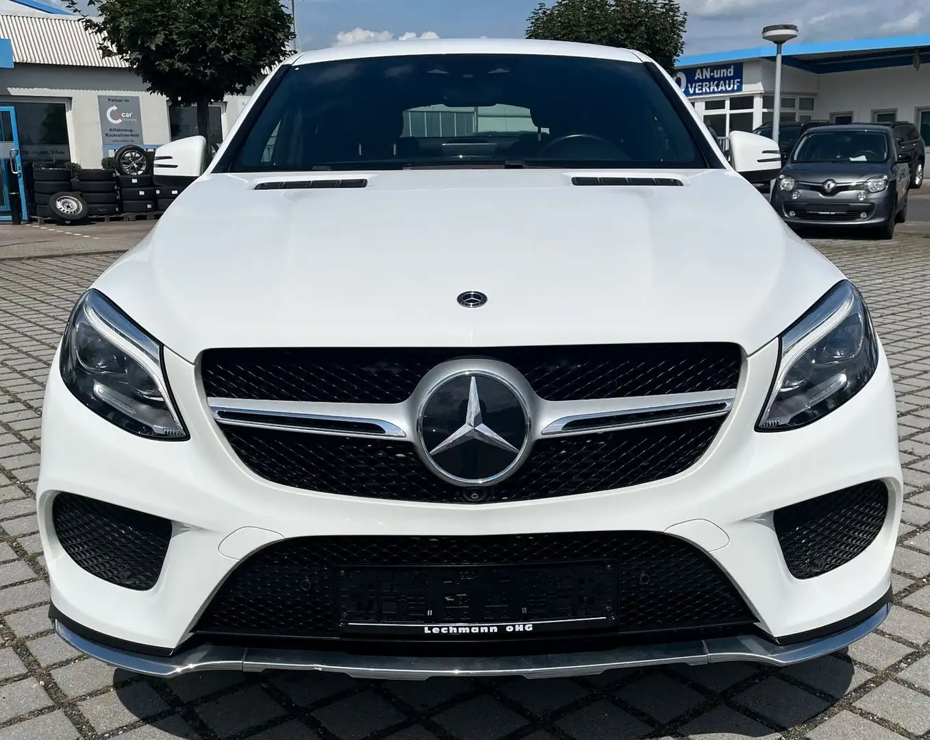 Mercedes-Benz GLE 350 d Coupé 4Matic AMG|ILS|AHK|360°|Distr. Weiß - 2