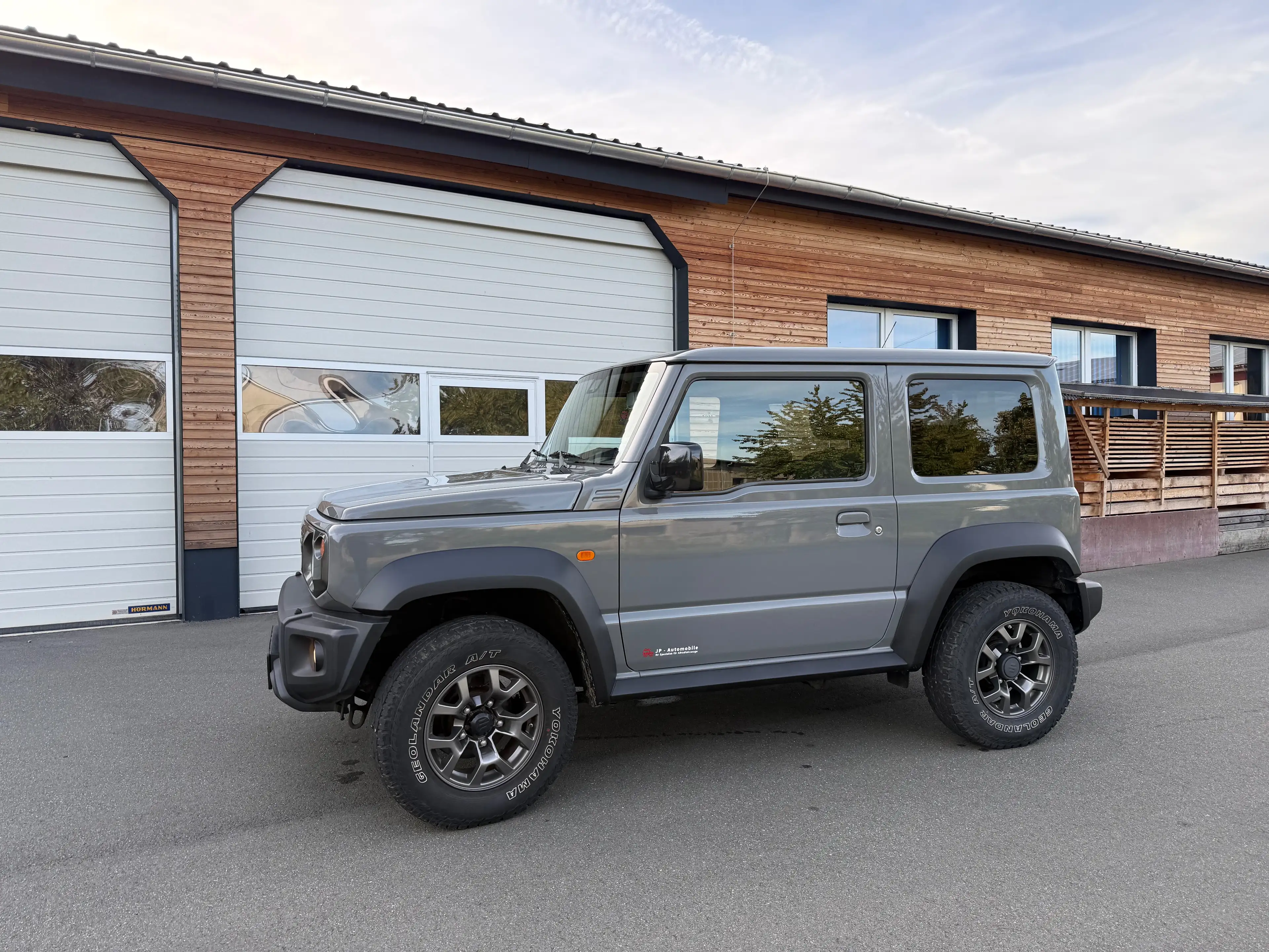 Suzuki Jimny Jimny 1.5 ALLGRIP Comfort+ LED AHK 4x4 GJ 4 Sitze — photo 2