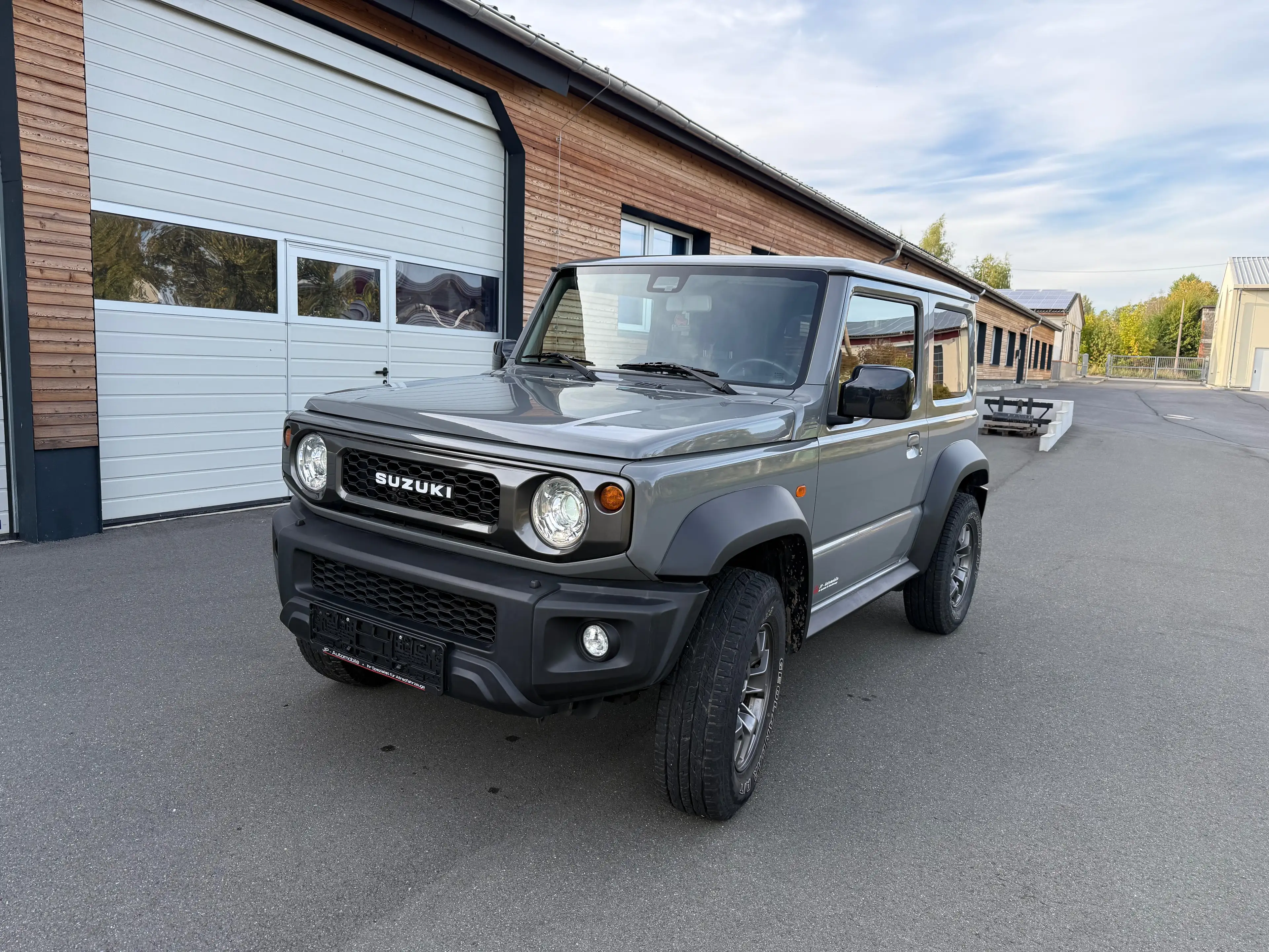 Suzuki Jimny Jimny 1.5 ALLGRIP Comfort+ LED AHK 4x4 GJ 4 Sitze