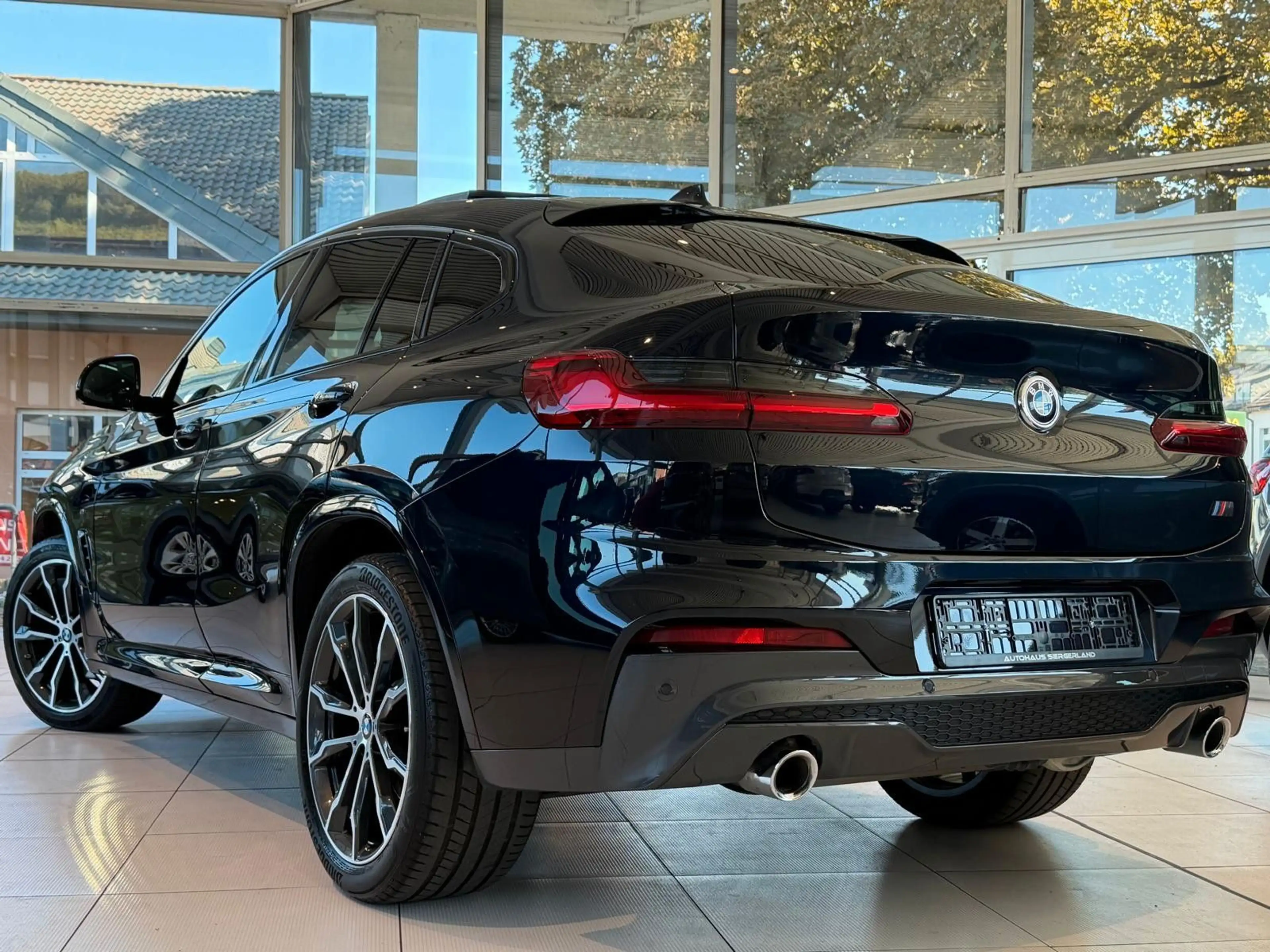 BMW X4 xDrive 30 d M Sport/AHK/LED Scheinw./1.Hand — photo 5