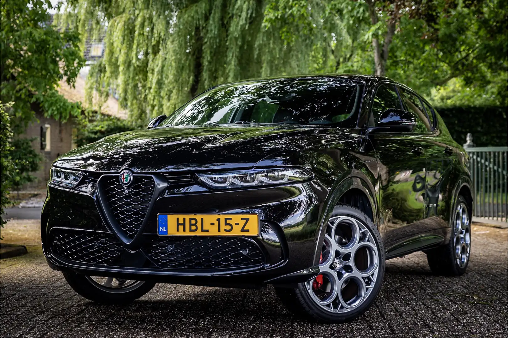 Alfa Romeo Tonale 1.3T PHEV 280 PK Veloce AWD 20" Technology Pack Ad Zwart - 1