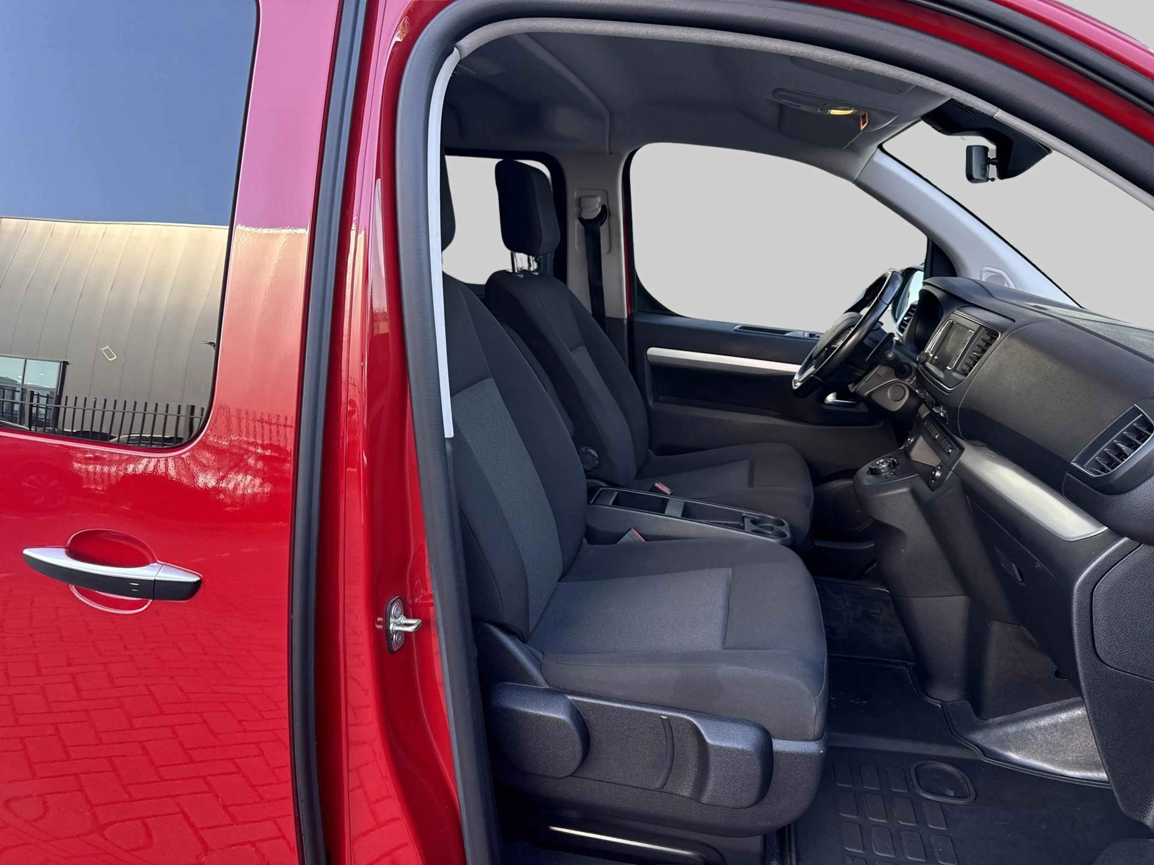 Peugeot Expert 2.0 BlueHDI 180 S&S DC | 2 zitplaatsen rechtsvoor — photo 12