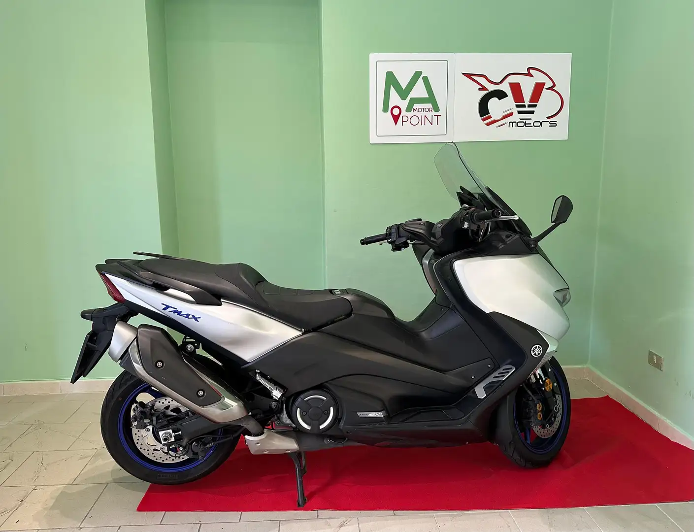 Yamaha TMAX 530 T-Max 530 SX Sport Edition (2018 - 19) Gris - 1
