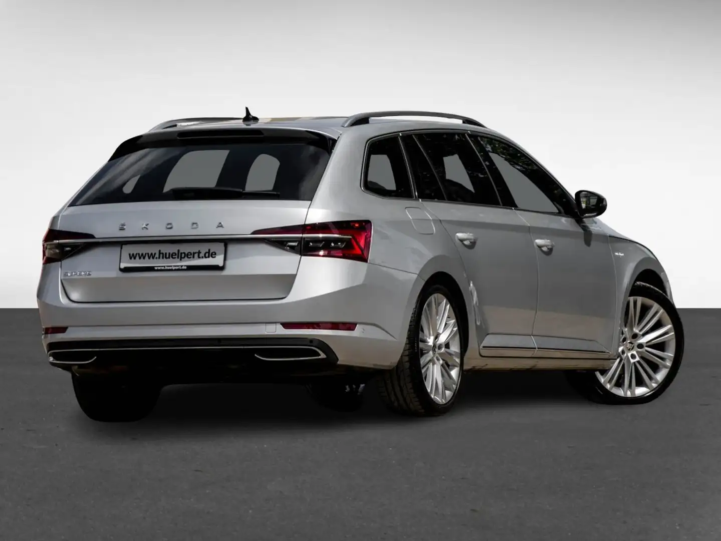 Skoda Superb Combi 2.0 L&K LEDER PANO AHK 360°CAM LM19 Silber - 2