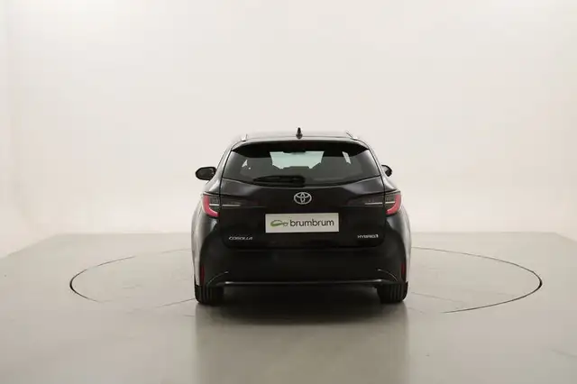 Toyota Corolla view 4