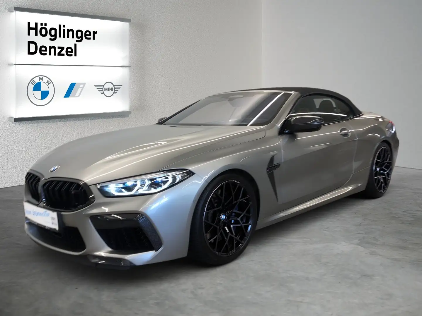 BMW M8 Grau - 2