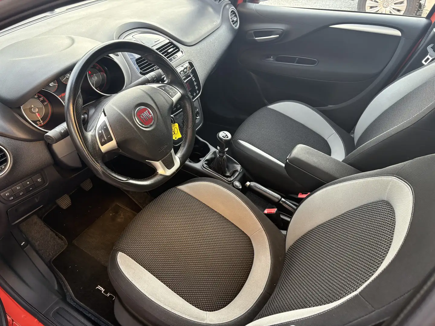 Fiat Punto 1,4 78 Lounge *ÖAMTC-GEPRÜFT|SONDERMODELL* Arancione - 2