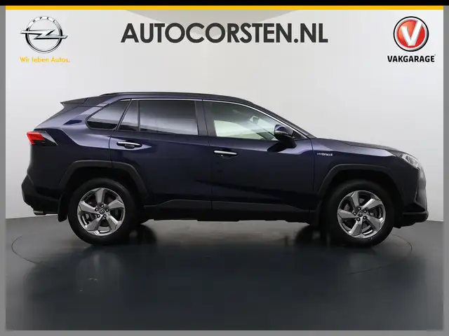 Toyota RAV4 view 4
