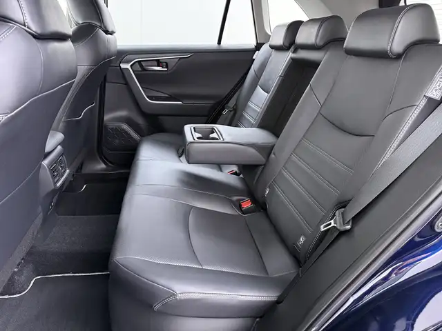 Toyota RAV4 view 12