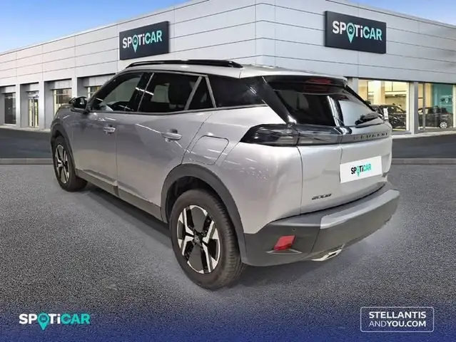 Peugeot 2008 view 5