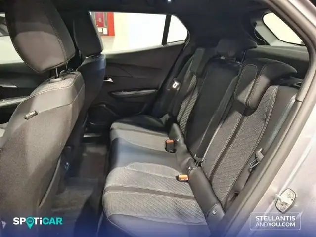 Peugeot 2008 view 10