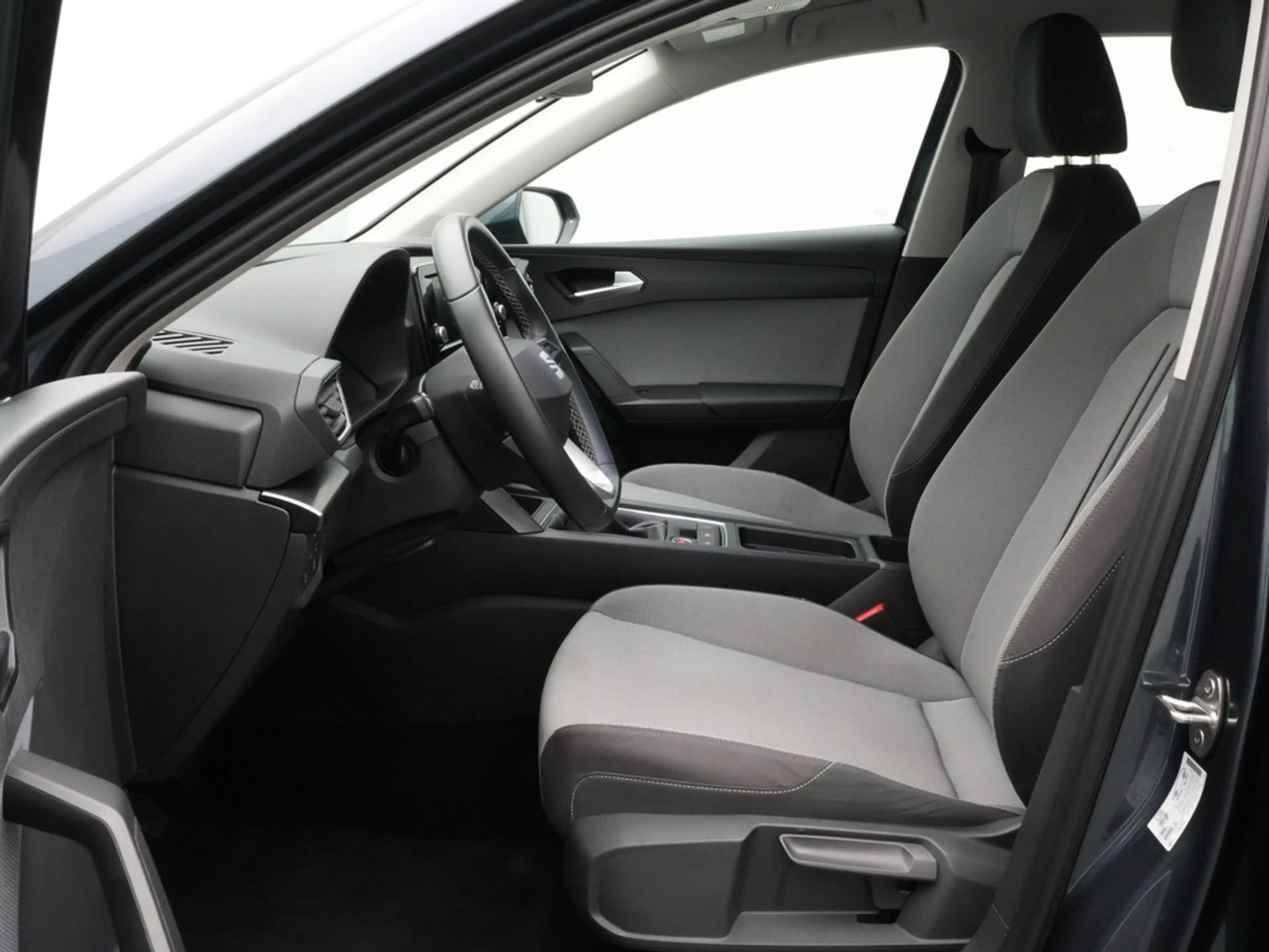 SEAT Leon Style ACC KAM SHZ PDC LED KLIMA — photo 11
