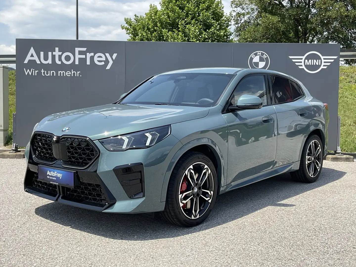BMW X2 20d MHEV xDrive Grün - 1
