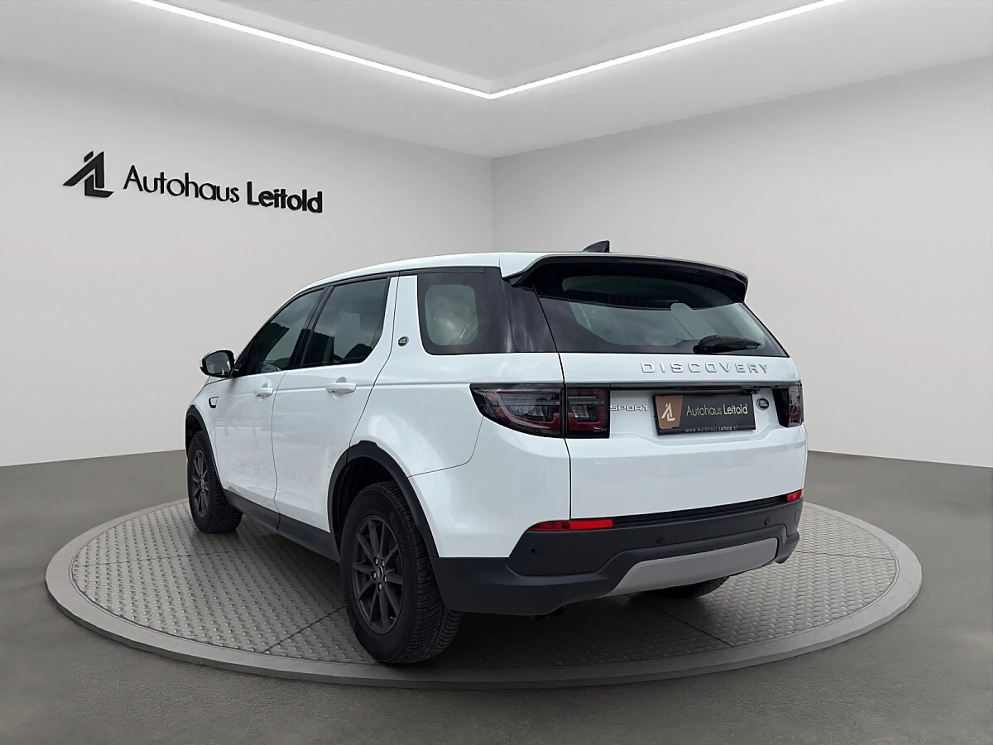Land Rover Discovery Sport D150 4WD Aut. LED CAM NAVI PDC 360GRAD KEYLESS ... — photo 4