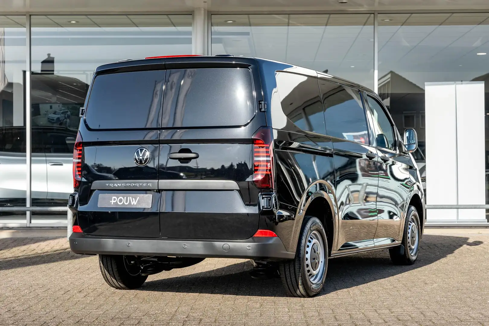 Volkswagen Transporter 2.0 TDI 110pk L1H1 30 Life Nero - 2